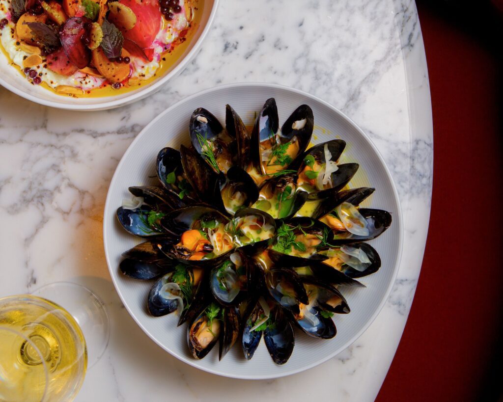 3-daphne-toronto-restaurant