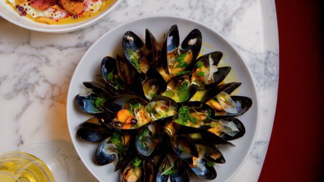 3-daphne-toronto-restaurant