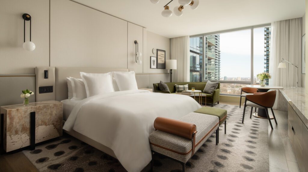 four-seasons-hotel-toronto-standard-room