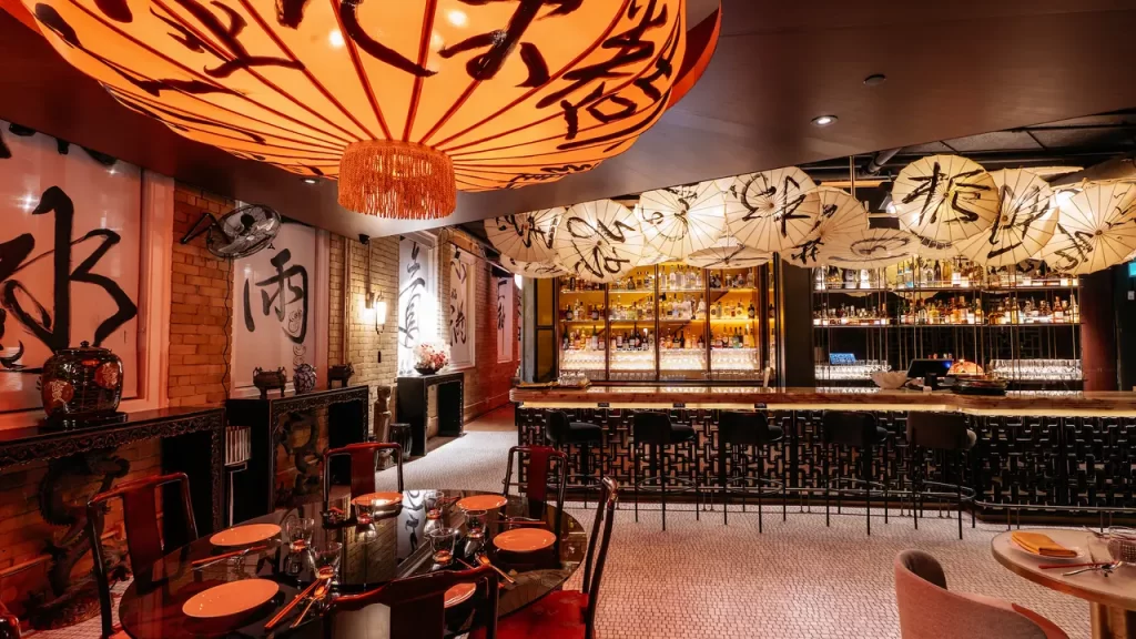 Honey Chinese inside interior