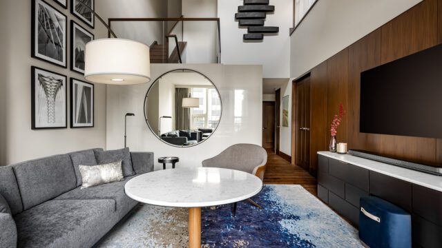 park-hyatt-toronto-bi-level-living-room