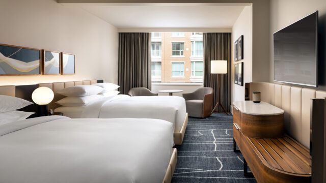 park-hyatt-toronto-two-queen-guestroom