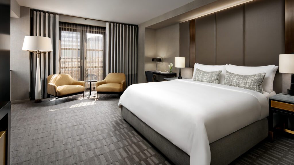 the-hazelton-hotel-signature-suite-bedroom