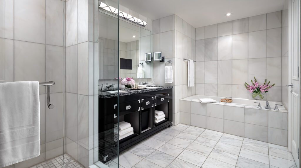 the-st-regis-toronto-One-Bedroom-Suite-Master-Bathroom-Large