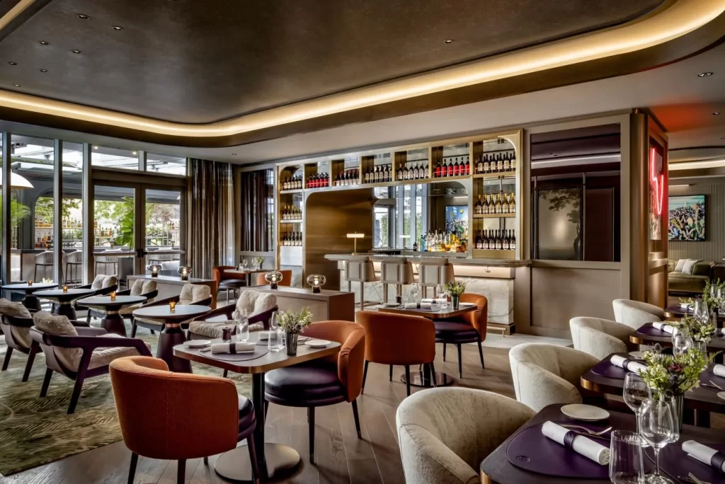 EPOCH Bar and Kitchen Terrace at The Ritz-Carlton Toronto