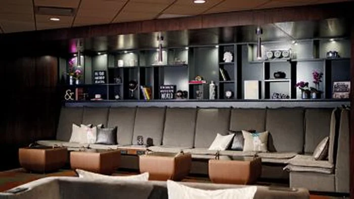Lobby at Toronto Marriott City Centre Hotel