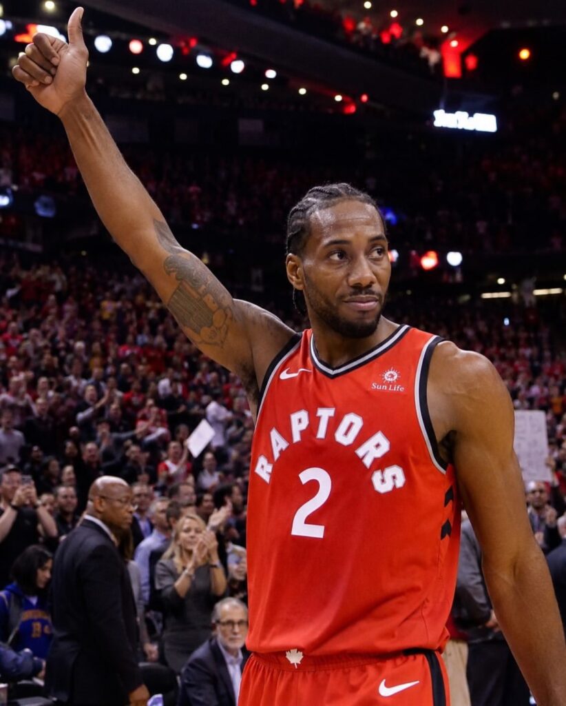 Kawhi Leonard Raptors trade Toronto photo 3